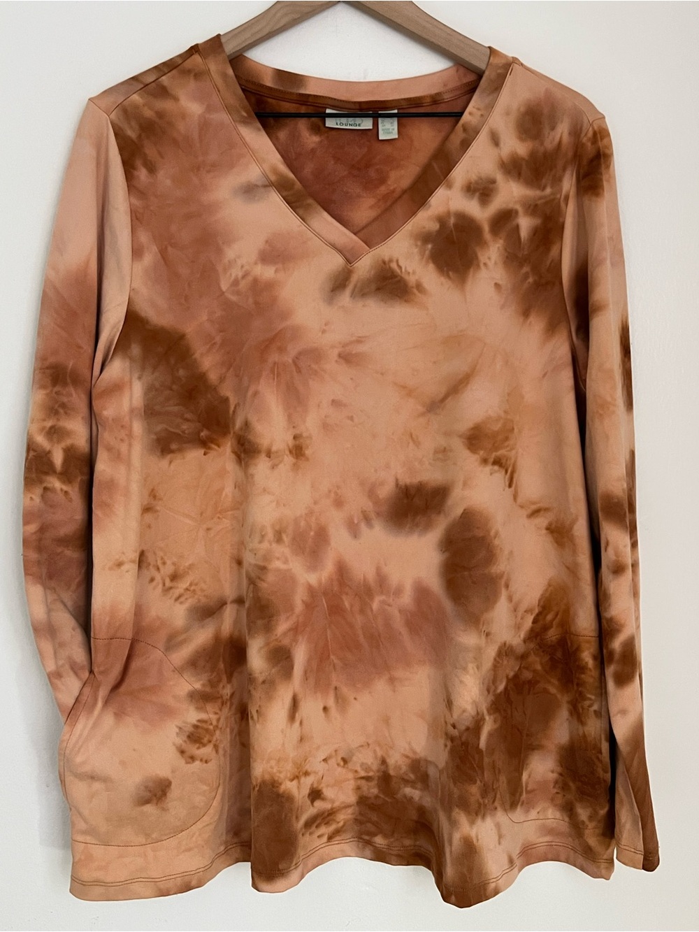 LOGO by Lori Goldstein Brown Tie-Dye V-Neck Long Sleeve Top
